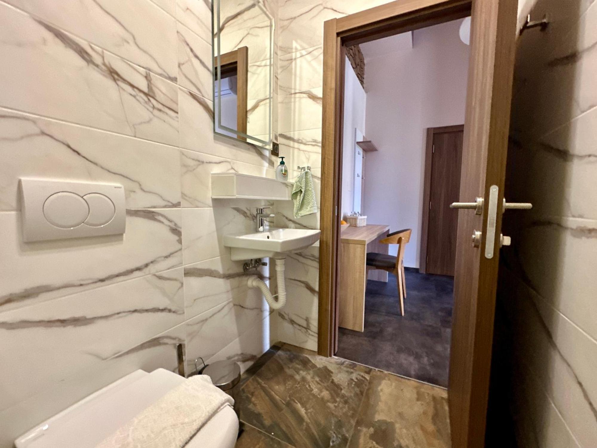 Agape Villa Apartments Novi Sad Luaran gambar